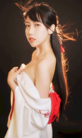 精品一区二区三区蜜桃臀软件-迅雷会员高清完整视频